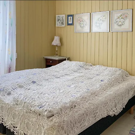 Feriehus Stunning In With Wifi Runde